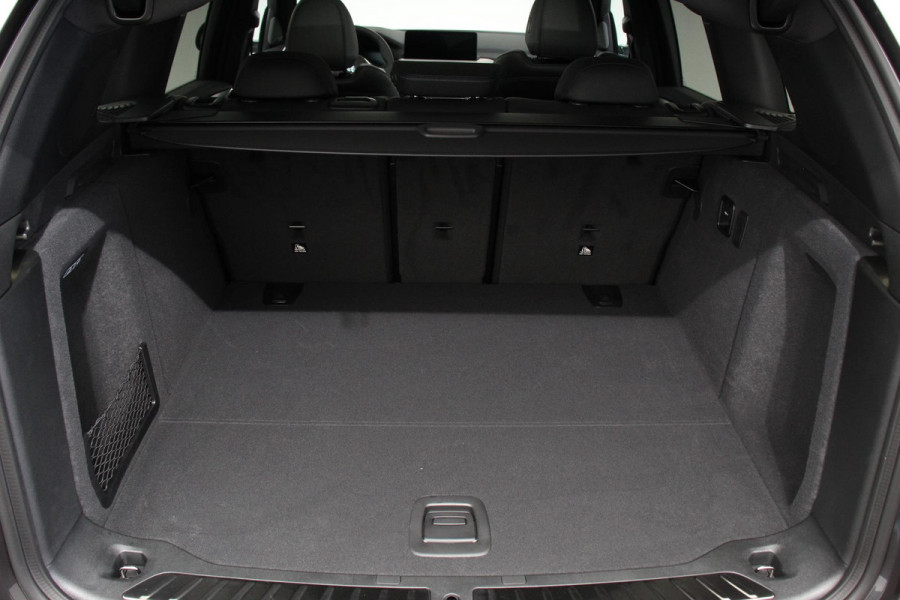 BMW iX3 High Executive M-Sport 286pk | Sportonderstel | Trekhaak | Leder | Schuifdak | Navigatie | Camera 360 | Harman Kardon