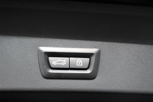 BMW iX3 High Executive M-Sport 286pk | Sportonderstel | Trekhaak | Leder | Schuifdak | Navigatie | Camera 360 | Harman Kardon