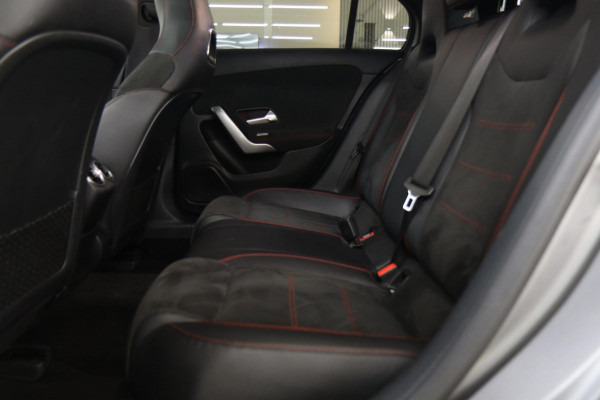 Mercedes-Benz A-Klasse 200 AMG NAP/PANO/KEYLESS/CARPLAY/SFEER/VOL
