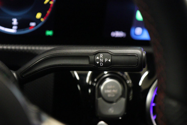 Mercedes-Benz A-Klasse 200 AMG NAP/PANO/KEYLESS/CARPLAY/SFEER/VOL