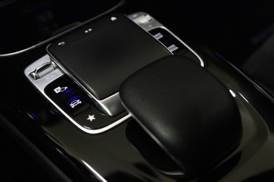 Mercedes-Benz A-Klasse 200 AMG NAP/PANO/KEYLESS/CARPLAY/SFEER/VOL