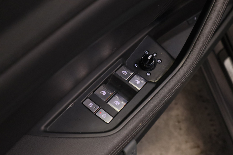 Audi e-tron e-tron 50 quattro Launch edition plus 71 kWh Memory Keyless Go/Start ACC ECC Carplay