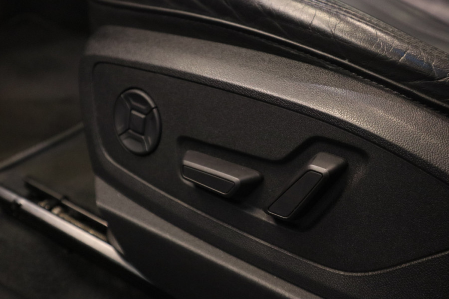 Audi e-tron e-tron 50 quattro Launch edition plus 71 kWh Memory Keyless Go/Start ACC ECC Carplay