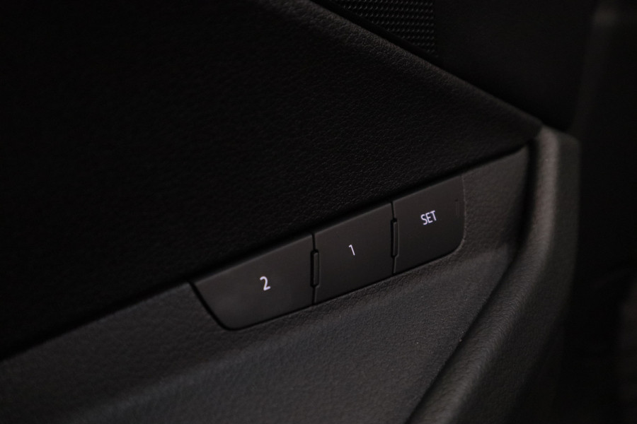 Audi e-tron e-tron 50 quattro Launch edition plus 71 kWh Memory Keyless Go/Start ACC ECC Carplay