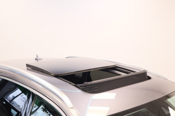 Audi e-tron e-tron 50 quattro Launch edition plus 71 kWh Memory Keyless Go/Start ACC ECC Carplay