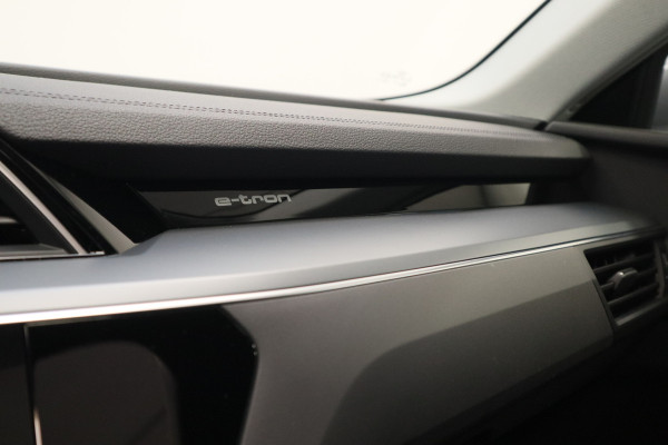Audi e-tron e-tron 50 quattro Launch edition plus 71 kWh Memory Keyless Go/Start ACC ECC Carplay