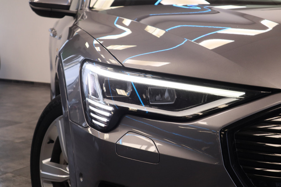 Audi e-tron e-tron 50 quattro Launch edition plus 71 kWh Memory Keyless Go/Start ACC ECC Carplay