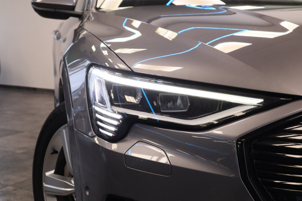 Audi e-tron e-tron 50 quattro Launch edition plus 71 kWh Memory Keyless Go/Start ACC ECC Carplay