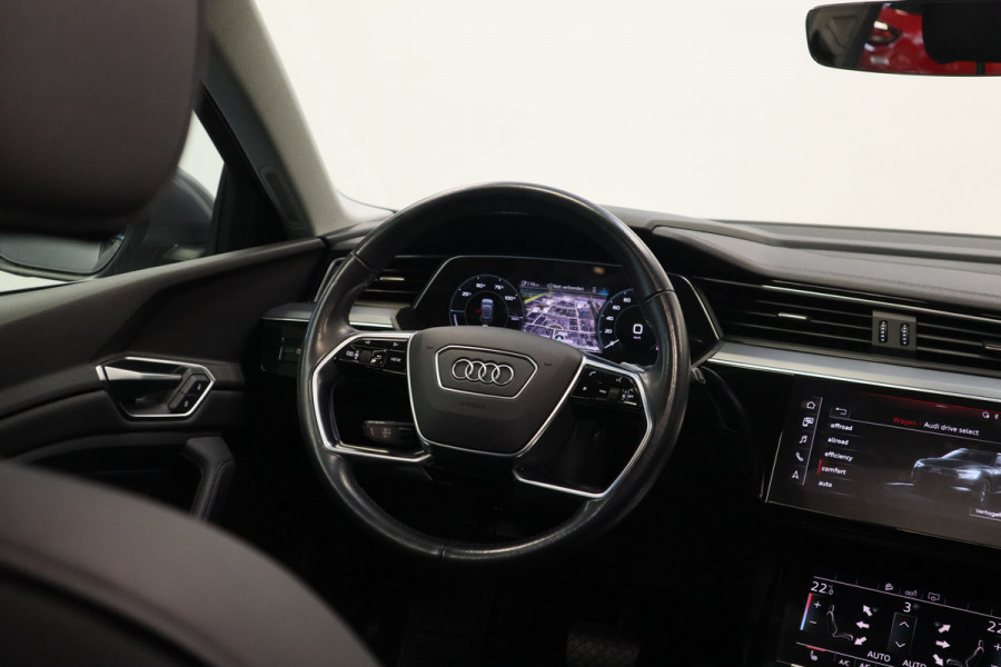 Audi e-tron e-tron 50 quattro Launch edition plus 71 kWh Memory Keyless Go/Start ACC ECC Carplay