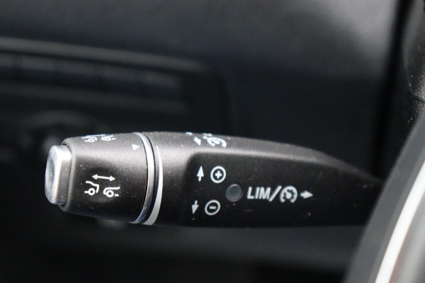 Mercedes-Benz EVITO TOURER PRO L3 350km lange rail+9-persoons snelladen el.deuren leer+vw 39.620ex.