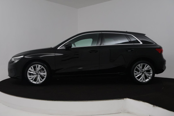 Audi A3 Sportback 30 TFSI Attitude (DIGITALE COCKPIT, STOELVERWARMING, CRUISE CONTROL, LANE-ASSIST, PARKEERSENSOREN)