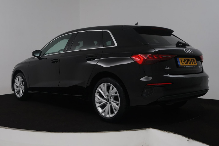 Audi A3 Sportback 30 TFSI Attitude (DIGITALE COCKPIT, STOELVERWARMING, CRUISE CONTROL, LANE-ASSIST, PARKEERSENSOREN)