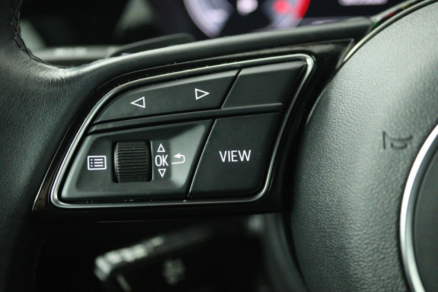 Audi A3 Sportback 30 TFSI Attitude (DIGITALE COCKPIT, STOELVERWARMING, CRUISE CONTROL, LANE-ASSIST, PARKEERSENSOREN)
