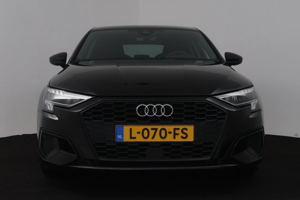 Audi A3 Sportback 30 TFSI Attitude (DIGITALE COCKPIT, STOELVERWARMING, CRUISE CONTROL, LANE-ASSIST, PARKEERSENSOREN)