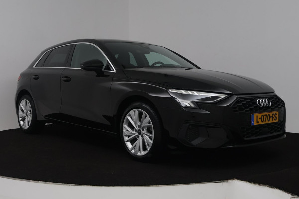 Audi A3 Sportback 30 TFSI Attitude (DIGITALE COCKPIT, STOELVERWARMING, CRUISE CONTROL, LANE-ASSIST, PARKEERSENSOREN)