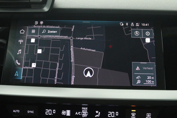 Audi A3 Sportback 30 TFSI Attitude (DIGITALE COCKPIT, STOELVERWARMING, CRUISE CONTROL, LANE-ASSIST, PARKEERSENSOREN)