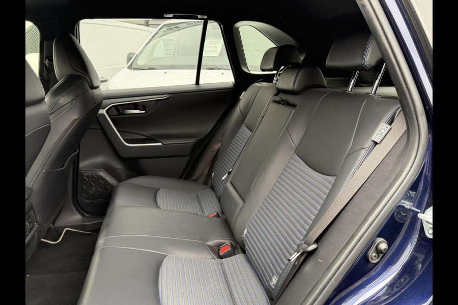 Toyota RAV4 2.5 Hybrid Style Bi-Tone | Stoelverwarming | Adaptieve Cruise Control | Keyless start & Entry | Trekhaak |