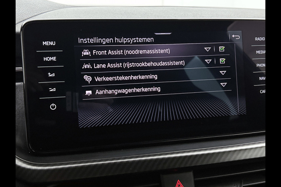 Škoda Kamiq 1.0 TSI Monte Carlo Edition(Dealer OnderH, Panorama, Carplay/ Android, Digitale Dash, Camera, Kuipstoelen, Etc)