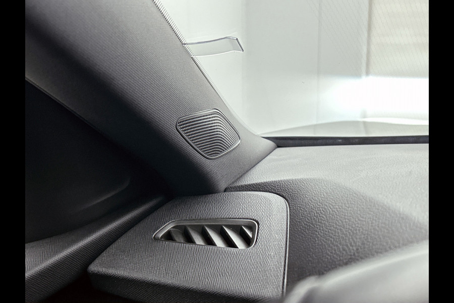 Škoda Kamiq 1.0 TSI Monte Carlo Edition(Dealer OnderH, Panorama, Carplay/ Android, Digitale Dash, Camera, Kuipstoelen, Etc)