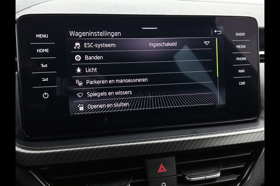 Škoda Kamiq 1.0 TSI Monte Carlo Edition(Dealer OnderH, Panorama, Carplay/ Android, Digitale Dash, Camera, Kuipstoelen, Etc)