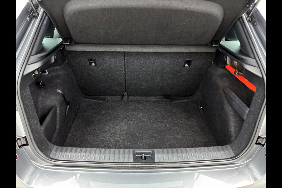 Škoda Kamiq 1.0 TSI Monte Carlo Edition(Dealer OnderH, Panorama, Carplay/ Android, Digitale Dash, Camera, Kuipstoelen, Etc)