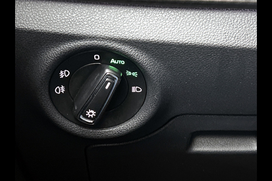 Škoda Kamiq 1.0 TSI Monte Carlo Edition(Dealer OnderH, Panorama, Carplay/ Android, Digitale Dash, Camera, Kuipstoelen, Etc)