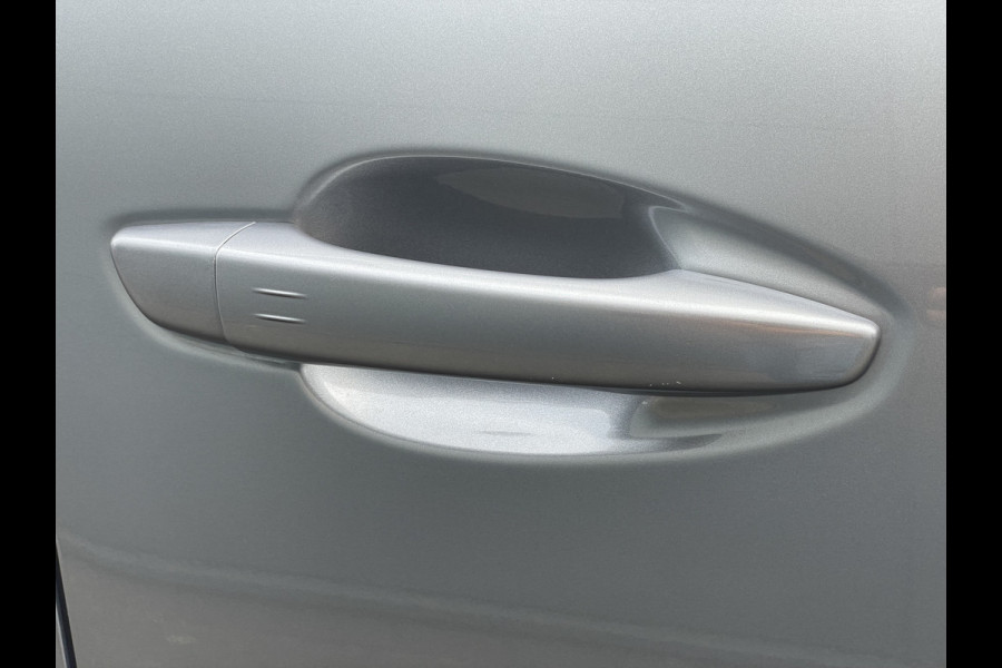 Peugeot 5008 130pk GT 7-zits (Camera - Keyless Entry - Adaptieve Cruise Controle - 18"incl 4S - LED - Parkeersensoren V+A)