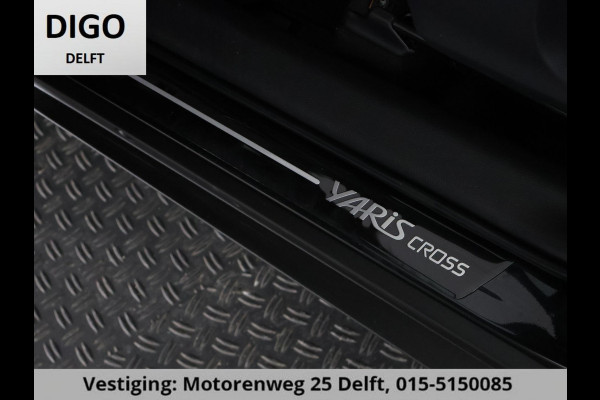 Toyota Yaris Cross 1.5 HYBRID DYNAMIC LUXERY BIJNA 2025 GARANT 12-'34 PDC V+A. BLIND SPOT. STUUR/STOELVERWARMING APPLE CARPLAY/ANDROID.