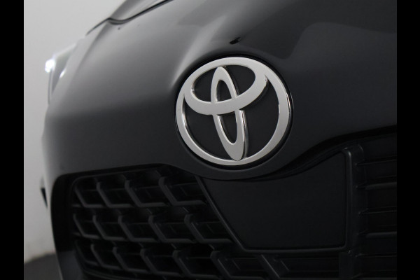 Toyota Yaris Cross 1.5 HYBRID DYNAMIC LUXERY BIJNA 2025 GARANT 12-'34 PDC V+A. BLIND SPOT. STUUR/STOELVERWARMING APPLE CARPLAY/ANDROID.