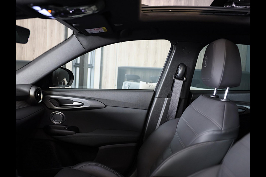 Alfa Romeo Tonale 1.5T Hybrid Veloce / Acc / Lane Assist / Leder / 360 Camera / HK / Open Pano / Led / Pdc / 20 Inch