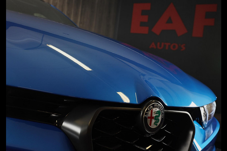 Alfa Romeo Tonale 1.5T Hybrid Veloce / Acc / Lane Assist / Leder / 360 Camera / HK / Open Pano / Led / Pdc / 20 Inch