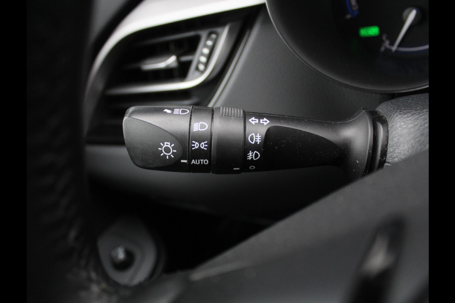 Toyota C-HR 1.8 Hybrid Active CAMERA | ADAPCRUISE | CARPLAY | LED | LMV17 | AFNBTRHAAK | STOELVERW | CLIMATE