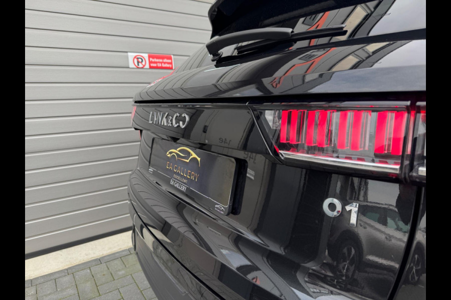 Lynk & Co 01 1.5 Bomvol Black Edition 261PK 360°Camera Zwarte hemel