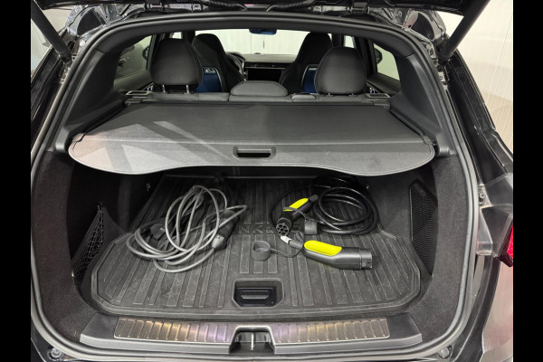 Lynk & Co 01 1.5 Bomvol Black Edition 261PK 360°Camera Zwarte hemel