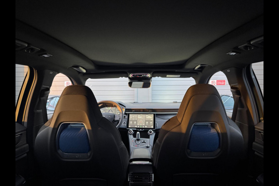 Lynk & Co 01 1.5 Bomvol Black Edition 261PK 360°Camera Zwarte hemel