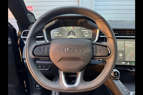 Lynk & Co 01 1.5 Bomvol Black Edition 261PK 360°Camera Zwarte hemel