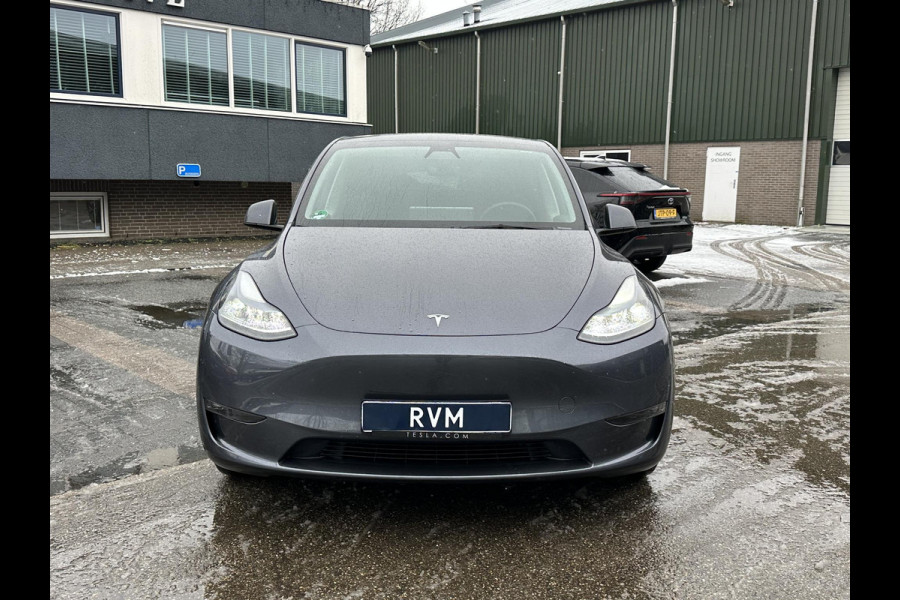 Tesla Model Y Long Range AWD 75 kWh SOH 96% | AFNEEMBARE TREKHAAK | STOEL- EN STUURVERWARMING | FABRIEKSGARANTIE |