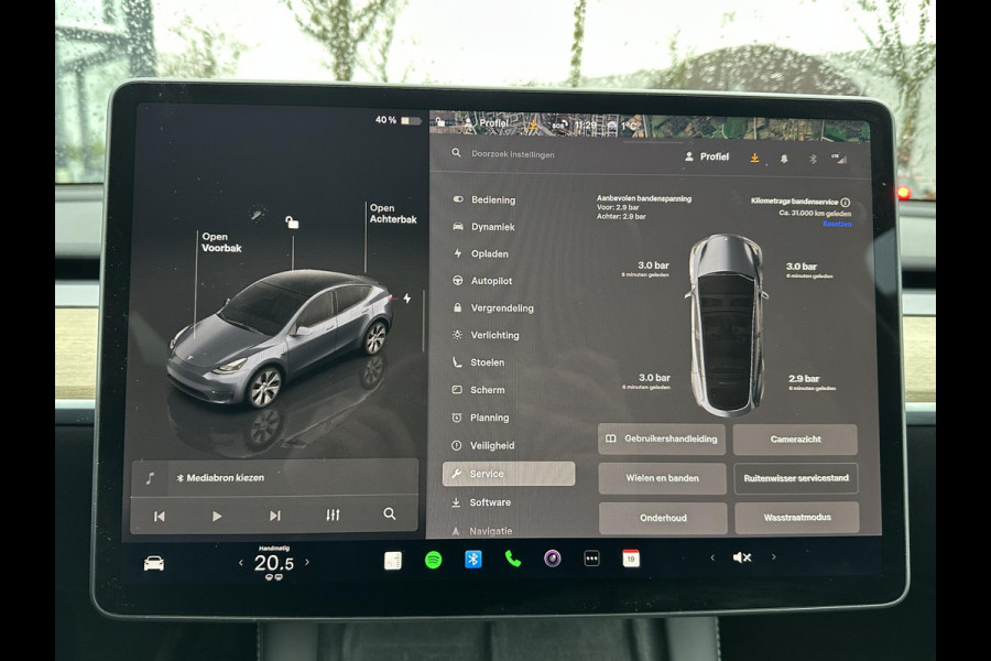 Tesla Model Y Long Range AWD 75 kWh SOH 96% | AFNEEMBARE TREKHAAK | STOEL- EN STUURVERWARMING | FABRIEKSGARANTIE |