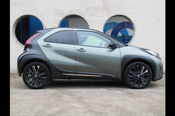Toyota Aygo X 1.0 VVT-i S-CVT Premium | NAVIGATIE | ACHTERUITRIJCAMERA |