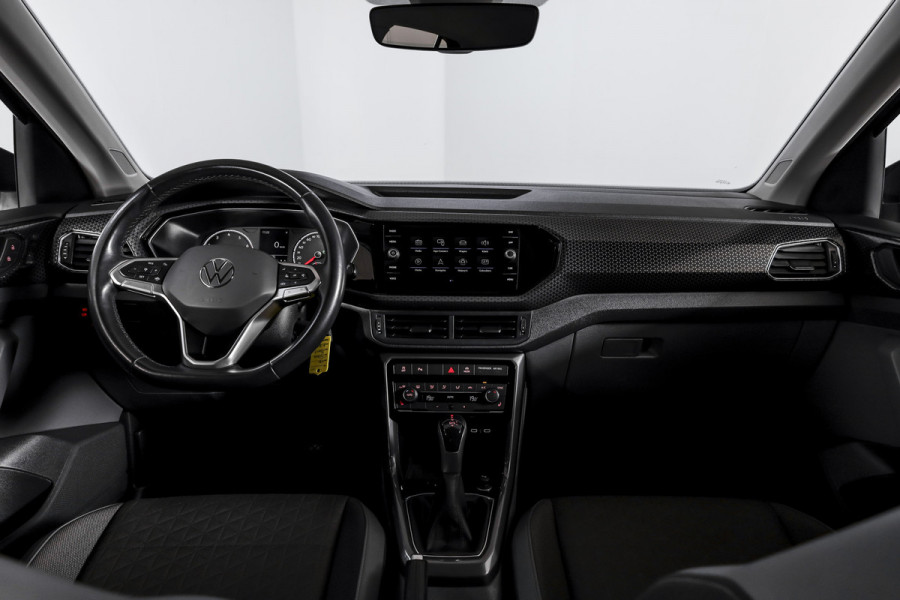 Volkswagen T-Cross 1.5 TSI 150 PK Style - Automaat | Adapt. Cruise | Stoelverw. | PDC | Camera | App. Connect | ECC | Trekhaak | LM 17" |
