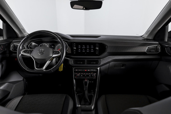 Volkswagen T-Cross 1.5 TSI 150 PK Style - Automaat | Adapt. Cruise | Stoelverw. | PDC | Camera | App. Connect | ECC | Trekhaak | LM 17" |