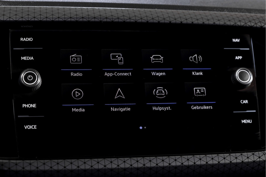 Volkswagen T-Cross 1.5 TSI 150 PK Style - Automaat | Adapt. Cruise | Stoelverw. | PDC | Camera | App. Connect | ECC | Trekhaak | LM 17" |