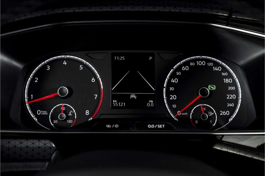 Volkswagen T-Cross 1.5 TSI 150 PK Style - Automaat | Adapt. Cruise | Stoelverw. | PDC | Camera | App. Connect | ECC | Trekhaak | LM 17" |