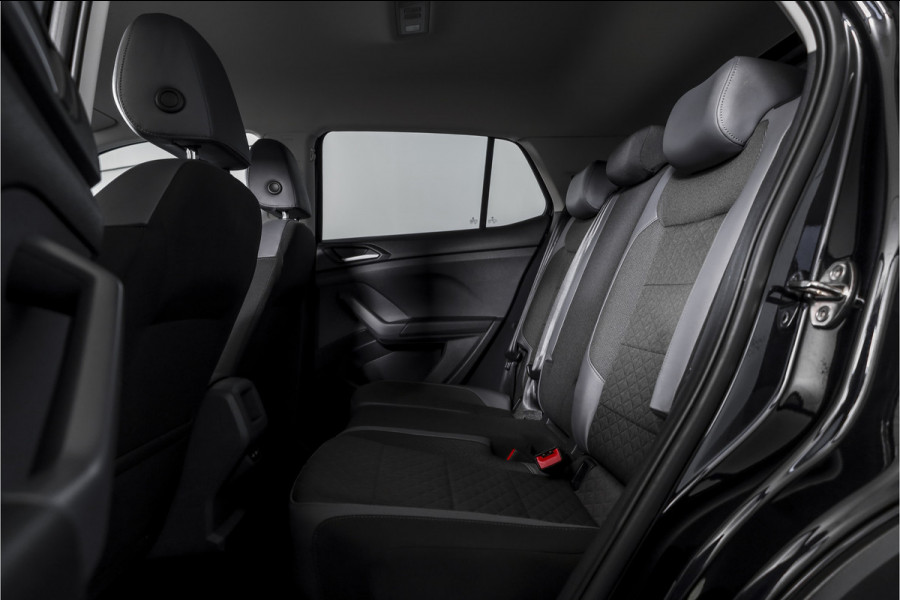 Volkswagen T-Cross 1.5 TSI 150 PK Style - Automaat | Adapt. Cruise | Stoelverw. | PDC | Camera | App. Connect | ECC | Trekhaak | LM 17" |