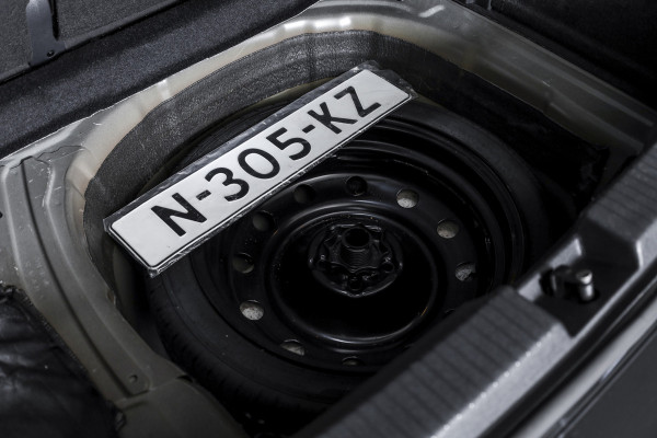 Volkswagen T-Cross 1.5 TSI 150 PK Style - Automaat | Adapt. Cruise | Stoelverw. | PDC | Camera | App. Connect | ECC | Trekhaak | LM 17" |