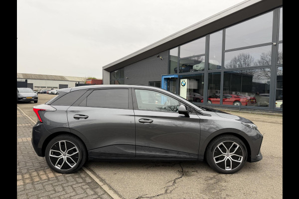 MG Mg4 electric Luxury 64 kWh SOH 95%  7 JAAR GARANTIE BIJ MG| SUPER COMPLETE AUTO| RONDOMZICHT CAMERA| STOEL+ STUUR VERWARMING| DODE HOEK