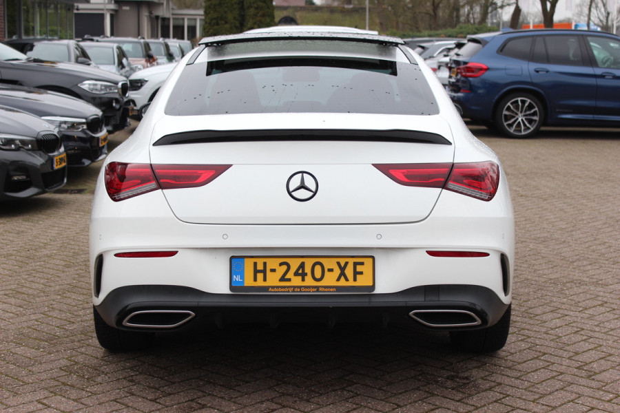 Mercedes-Benz CLA-Klasse 200 Business Solution AMG / Panoramadak / Camera / Sfeerverlichting / 18'' / Leder&Alcantara / Stoelverwarming / DAB / Cruise Control