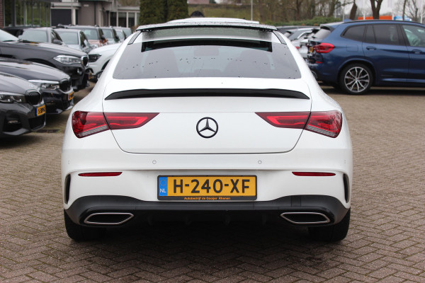 Mercedes-Benz CLA-Klasse 200 Business Solution AMG / Panoramadak / Camera / Sfeerverlichting / 18'' / Leder&Alcantara / Stoelverwarming / DAB / Cruise Control