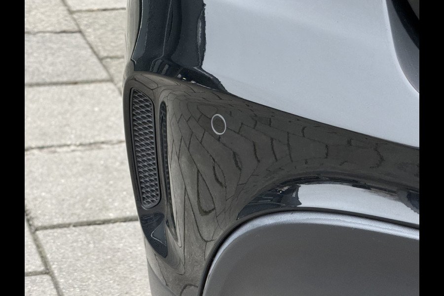 Mercedes-Benz GLA BWJ 2018 | 200 157PK Premium Plus AUTOMAAT | PANO DAK | CAMERA A | AMG-LINE | CLIMA | NAVI | STOELVERW | LEDER/ALCANTARA |