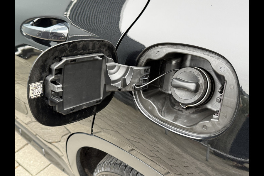 Mercedes-Benz GLA BWJ 2018 | 200 157PK Premium Plus AUTOMAAT | PANO DAK | CAMERA A | AMG-LINE | CLIMA | NAVI | STOELVERW | LEDER/ALCANTARA |